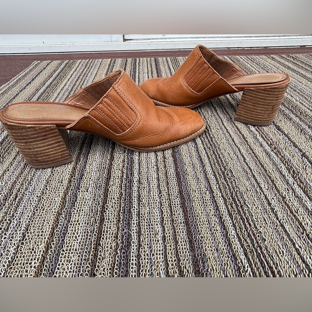 Madewell Carey mule in cognac size 7.5. GUC